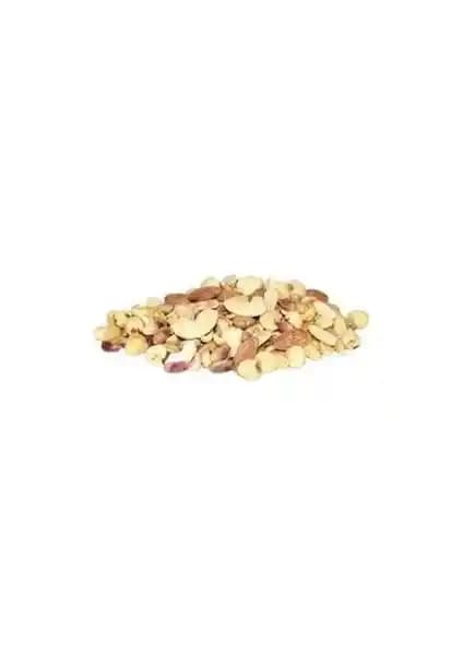 Tuğba İç Karışık Kuru Yemiş 500 g: Doğal Lezzet ve Gün Boyu Enerji Kaynağı.