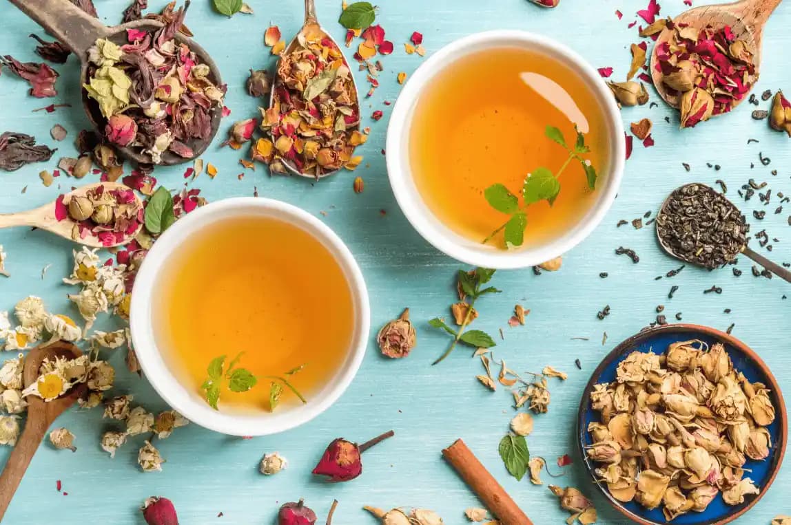 Bağışıklık Güçlendiren Doğal Çaylar: Günlük Sağlık İçin Etkili ve Pratik Tavsiyeler