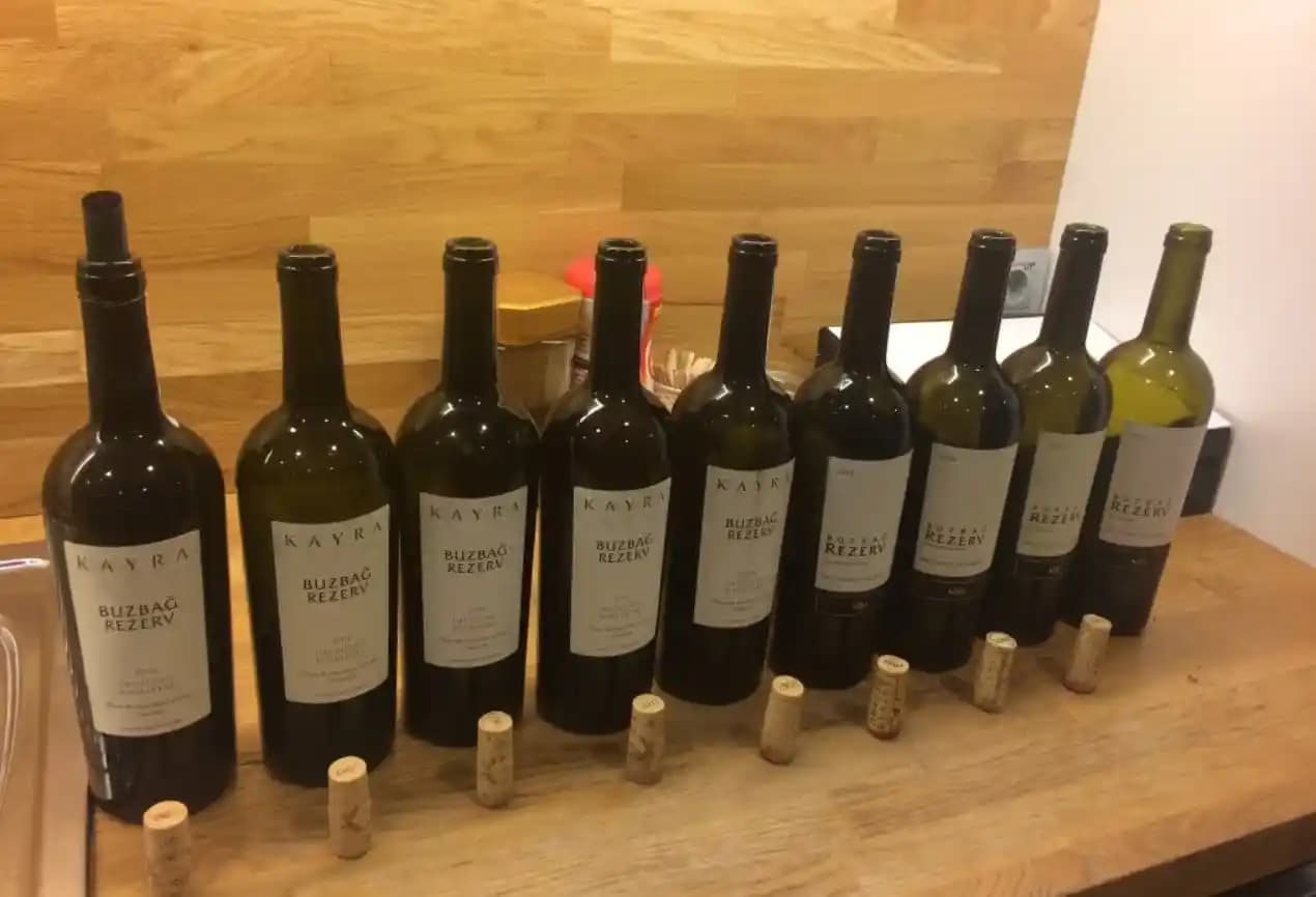 Buzbağ Ankara Kırmızı Şarap: Türkiye’nin Zengin Şarap Kültürüne Katkısı ve Özellikleri