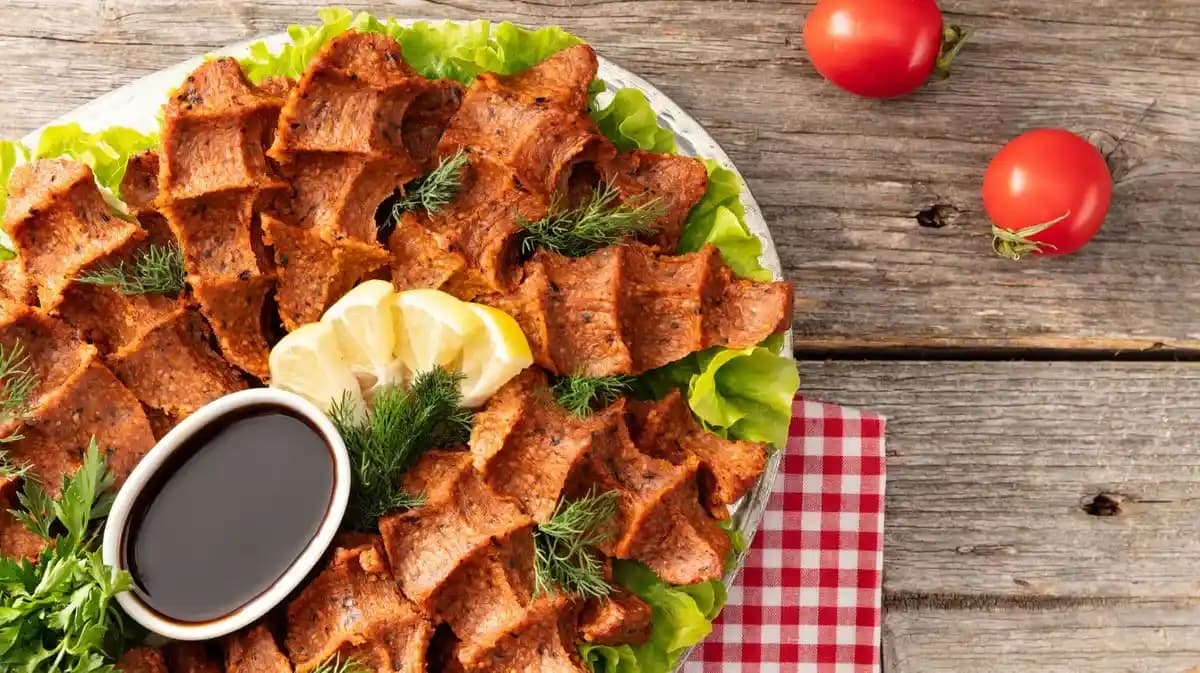 Çiğ Köfte: Geleneksel Tarifler ve Güncel Sunumları Hakkında Detaylı Bilgi