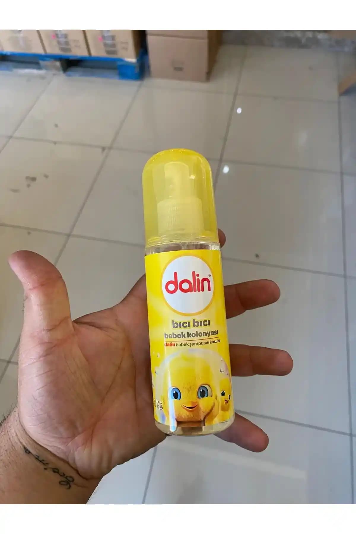 Dalin Kokusu: Temizlik ve Hijyen Ürünlerinde Ferahlatıcı Aromanın Önemi ve Kullanım Alanları