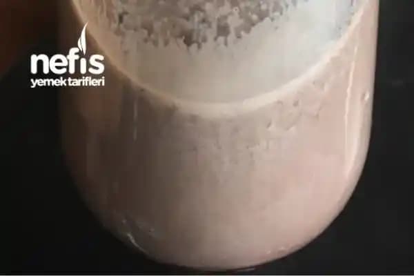 Evde Meyveli Kefir Yapımı: Sağlıklı ve Lezzetli Bir Fermente İçecek Tarifi
