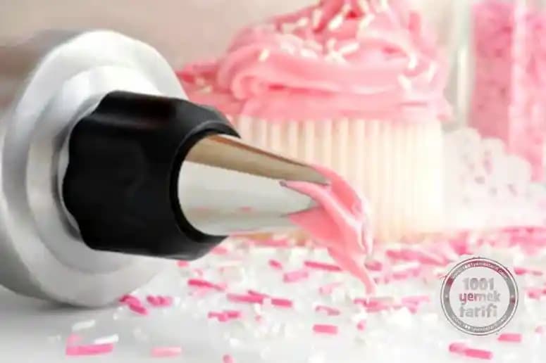 Evde Pasta Süsleme Malzemeleri: Kalite ve Yaratıcılığı Bir Arada Sunan Rehber