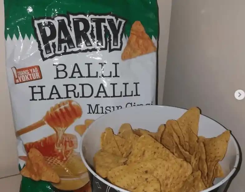Hardallı Ballı Cips: Yenilikçi ve Farklı Tat Arayışlarında Popüler Bir Atıştırmalık Seçeneği