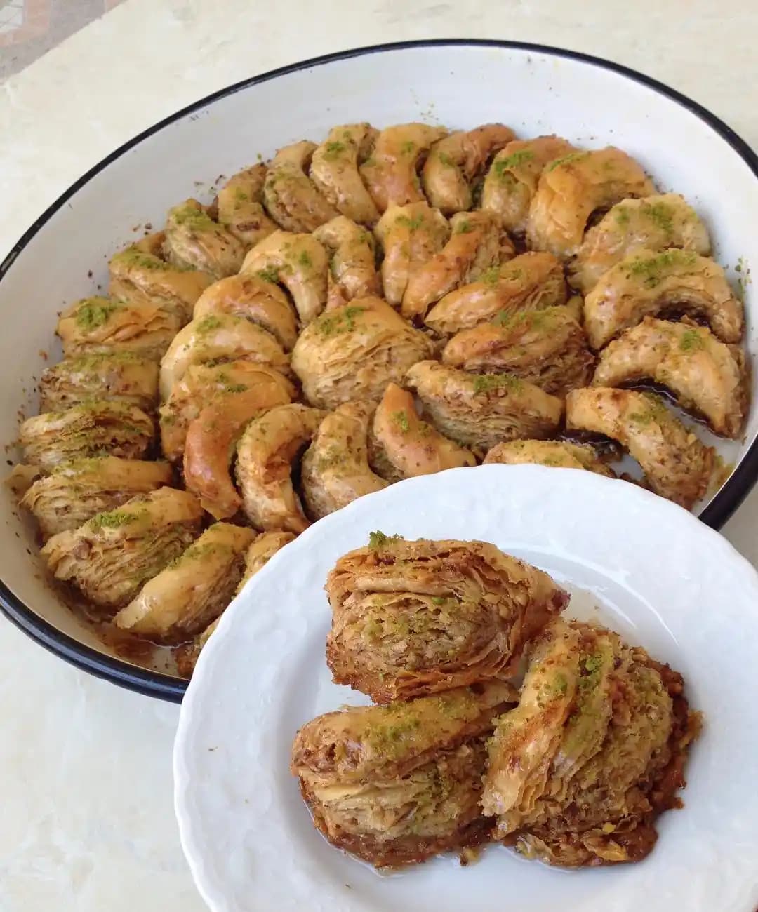 Hatay'ın Geleneksel El Açması Baklava Yufkası ve Kültürel Tatlılar Rehberi