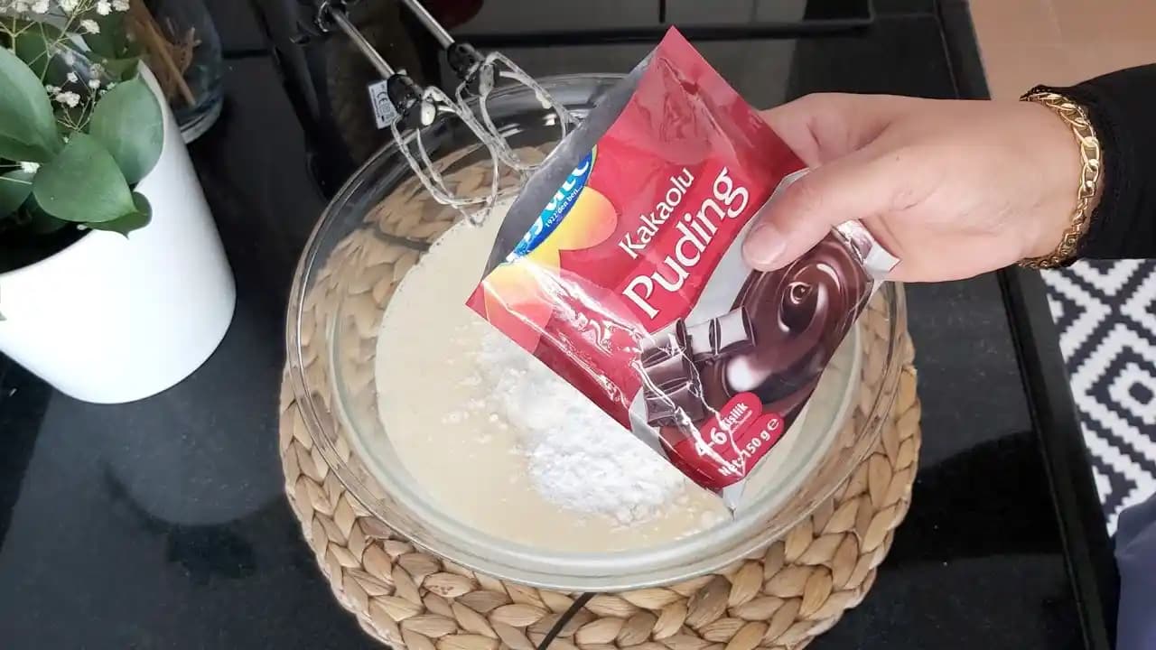 Hazır Kekler: Çeşitli Tatlar ve Kullanım Alanlarıyla Pratik Kek Seçenekleri