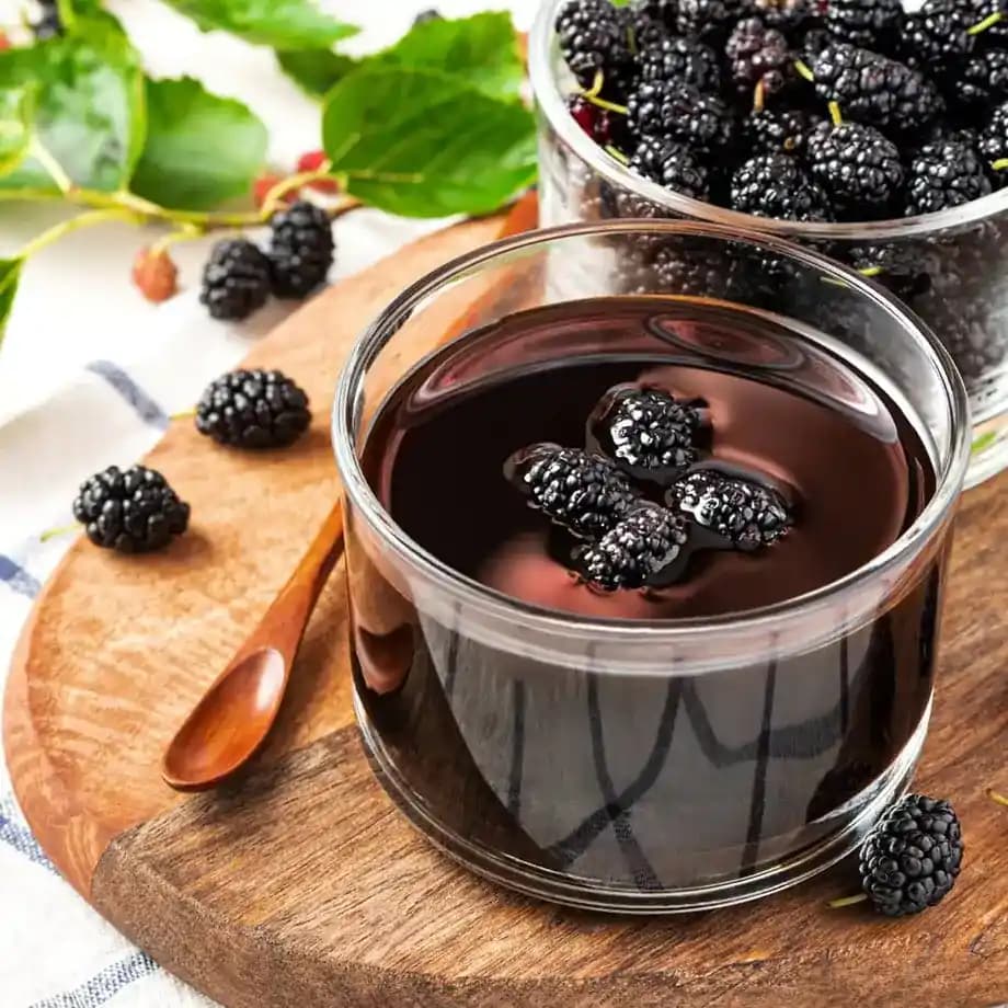 Karadut Pekmezi: Doğal Tat ve Sağlık Faydalarıyla Zenginleştirilmiş Geleneksel Bir Ürün