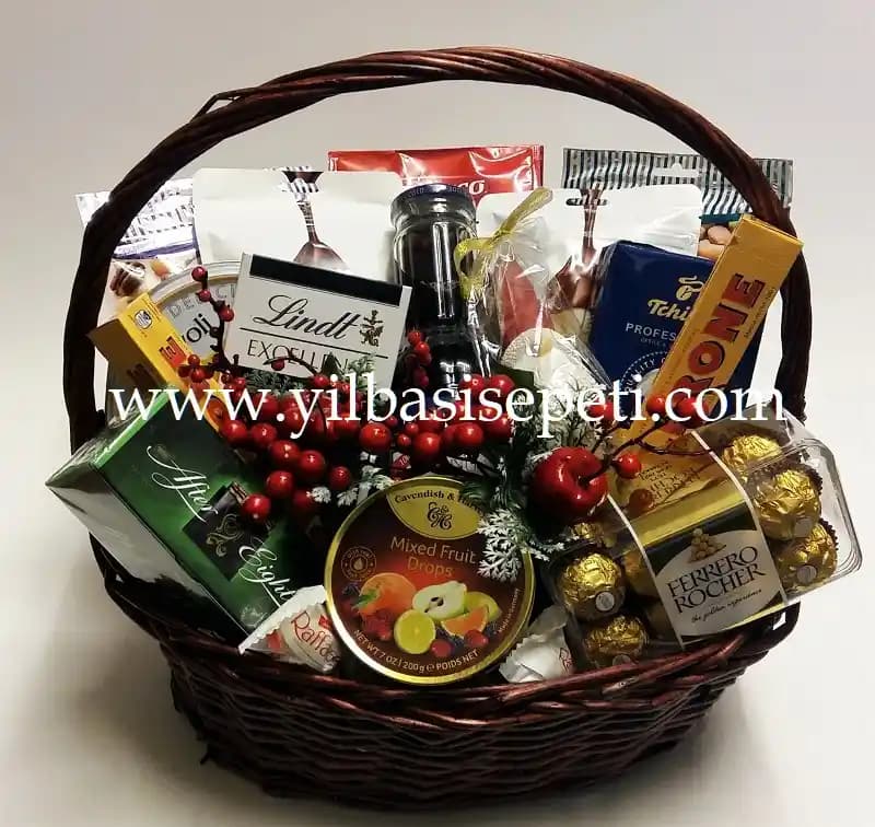 Kipa Yılbaşı Sepetleri: Sevdiklerinize Özel Anlamlı ve Pratik Hediye Fırsatları