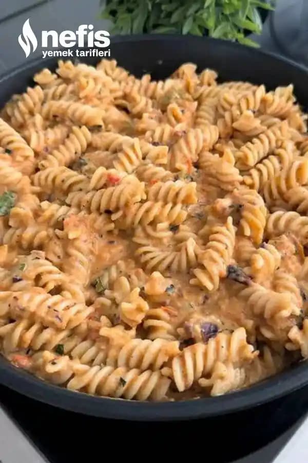 Makarnalar ve Soslar: Pratik Tarifler ve Lezzetli Kombinasyonlar Rehberi