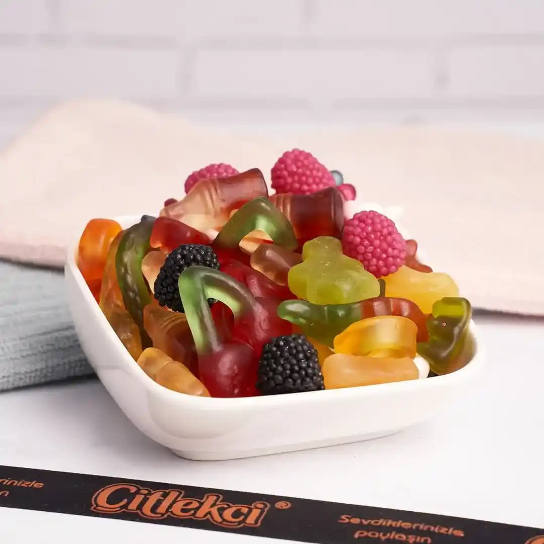 Orman Meyveli Jelibonlar: Doğal Aromalar ve Renkli Lezzetlerle Tat ve Görsel Zenginlik