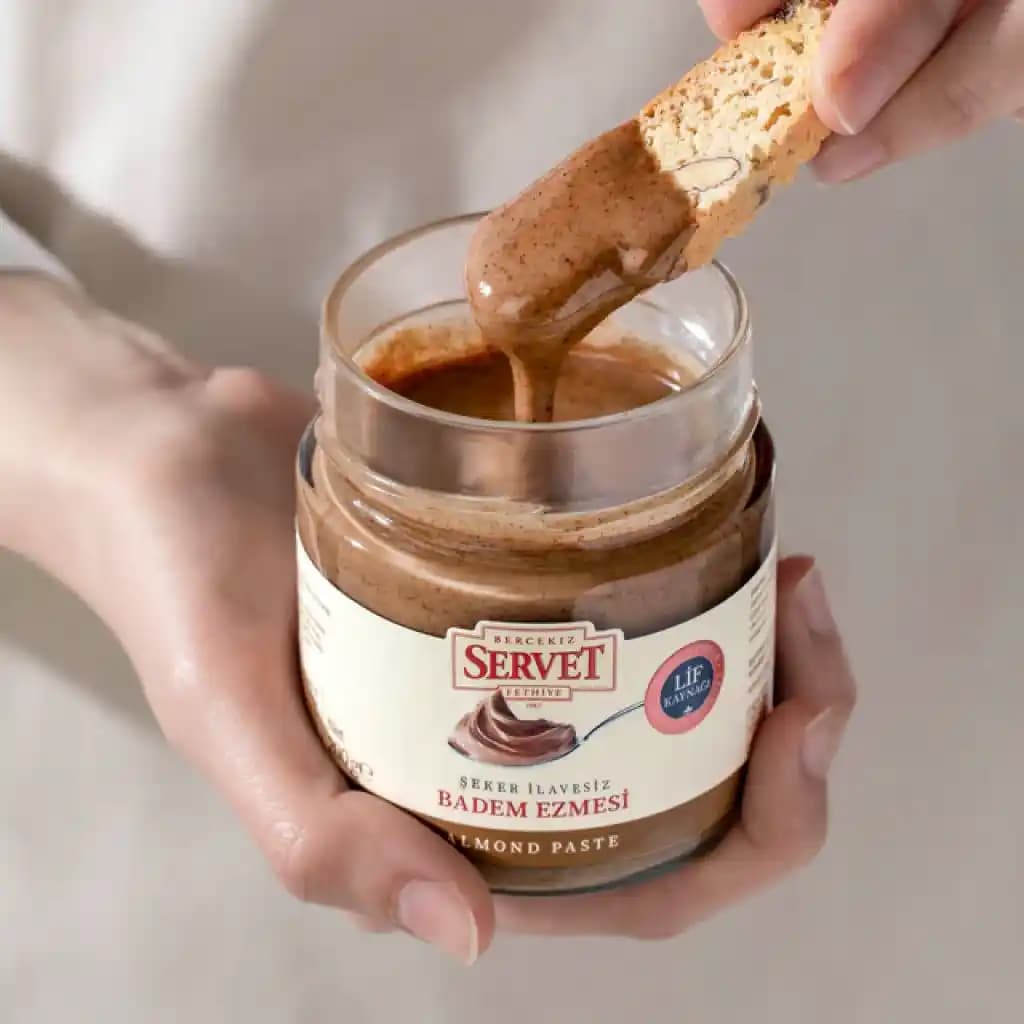 Servet Şekerin Özellikleri ve Kullanım Alanları Tatlı Dekorasyonunda Popülerliği