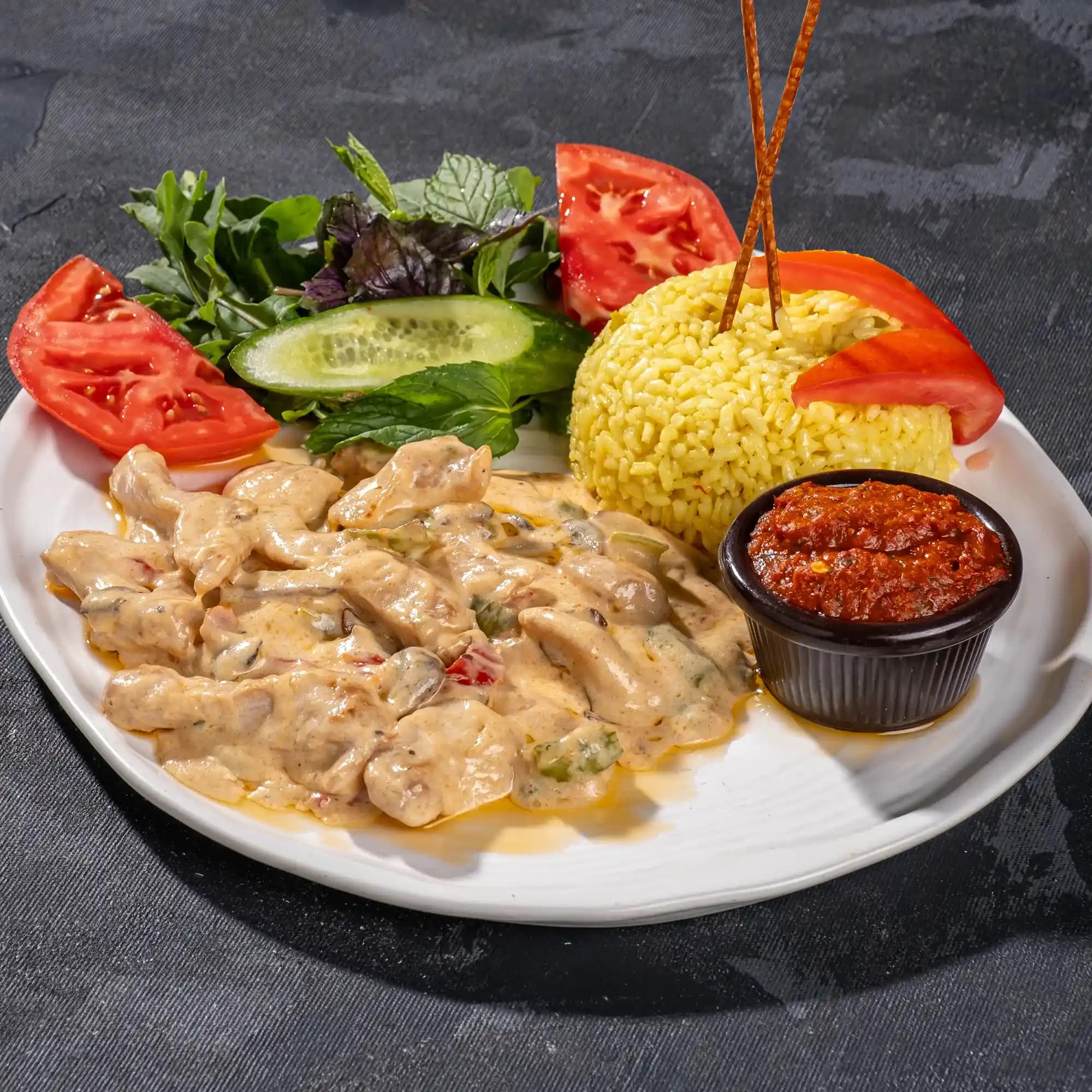 Tavuk Sos Çeşitleri ve Kullanım Alanları: Farklı Tatlar ve Pratik Tarifler