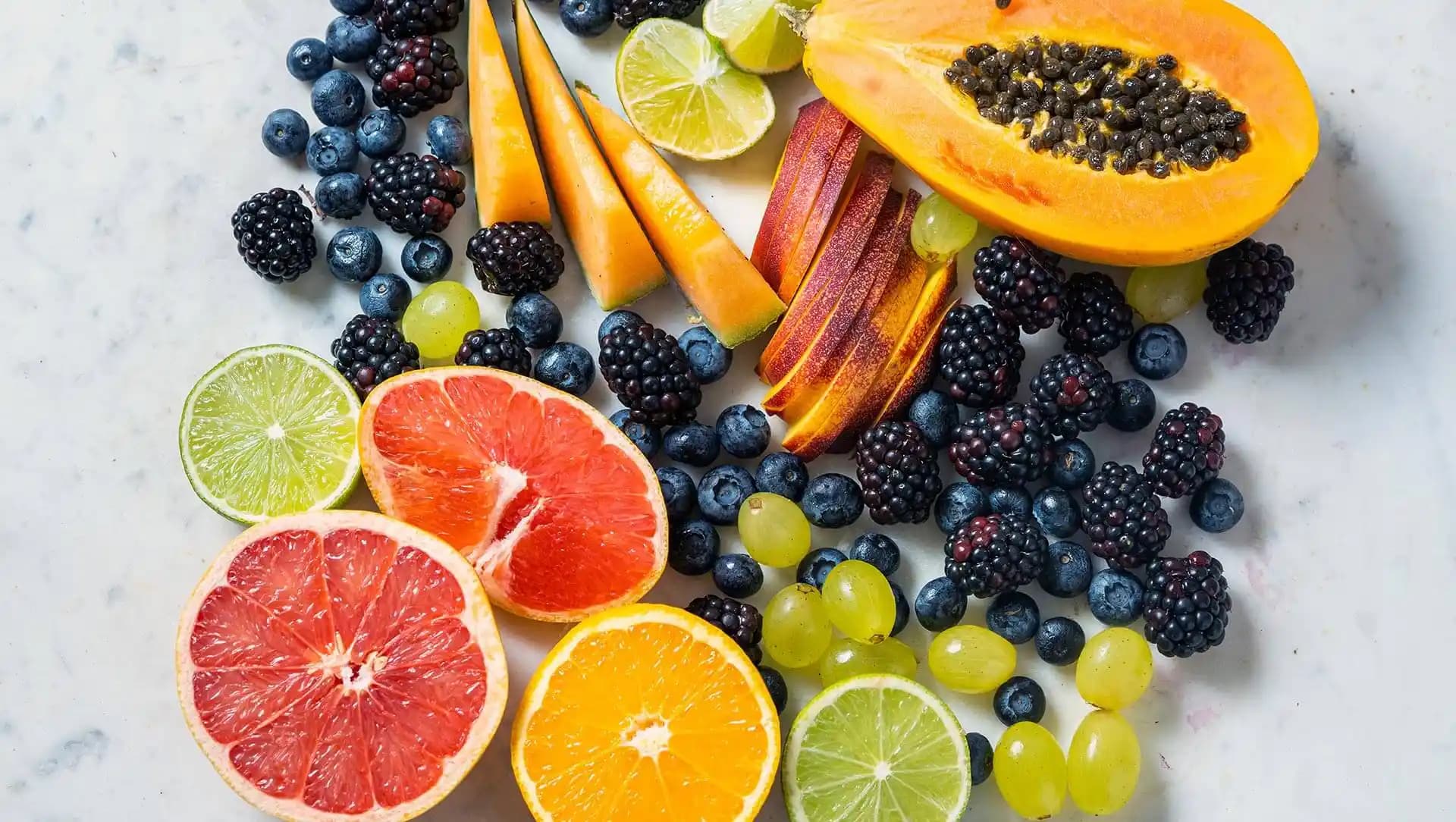 Yaz Aylarında C Vitamini İçeren En Faydalı Meyveler ve Sağlık Üzerindeki Etkileri