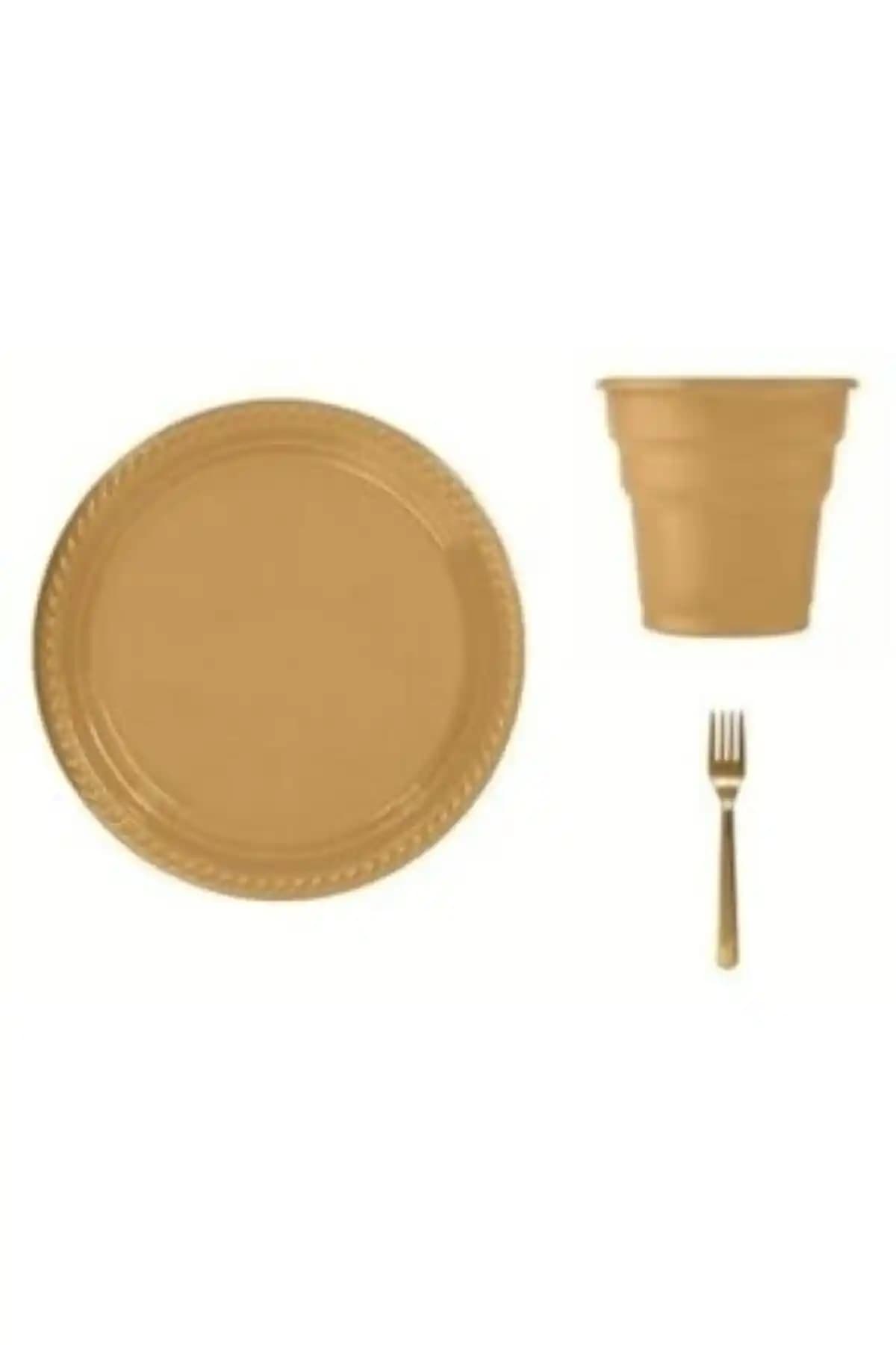 Gold Tabak Bardak Çatal Seti ve Pembe Kullan At Setleri Karşılaştırması
