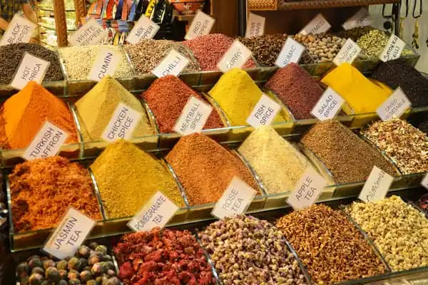 Bütçeye Uygun Baharat ve Baharat Karışımları İçin En İyi Alışveriş Seçenekleri ve Saklama Yöntemleri