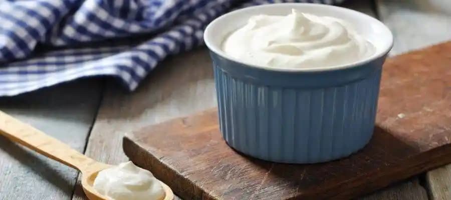 Yoğurt İçin Granola Alternatifleri ve Sağlıklı Atıştırmalık Seçenekleri Üzerine Detaylı Rehber