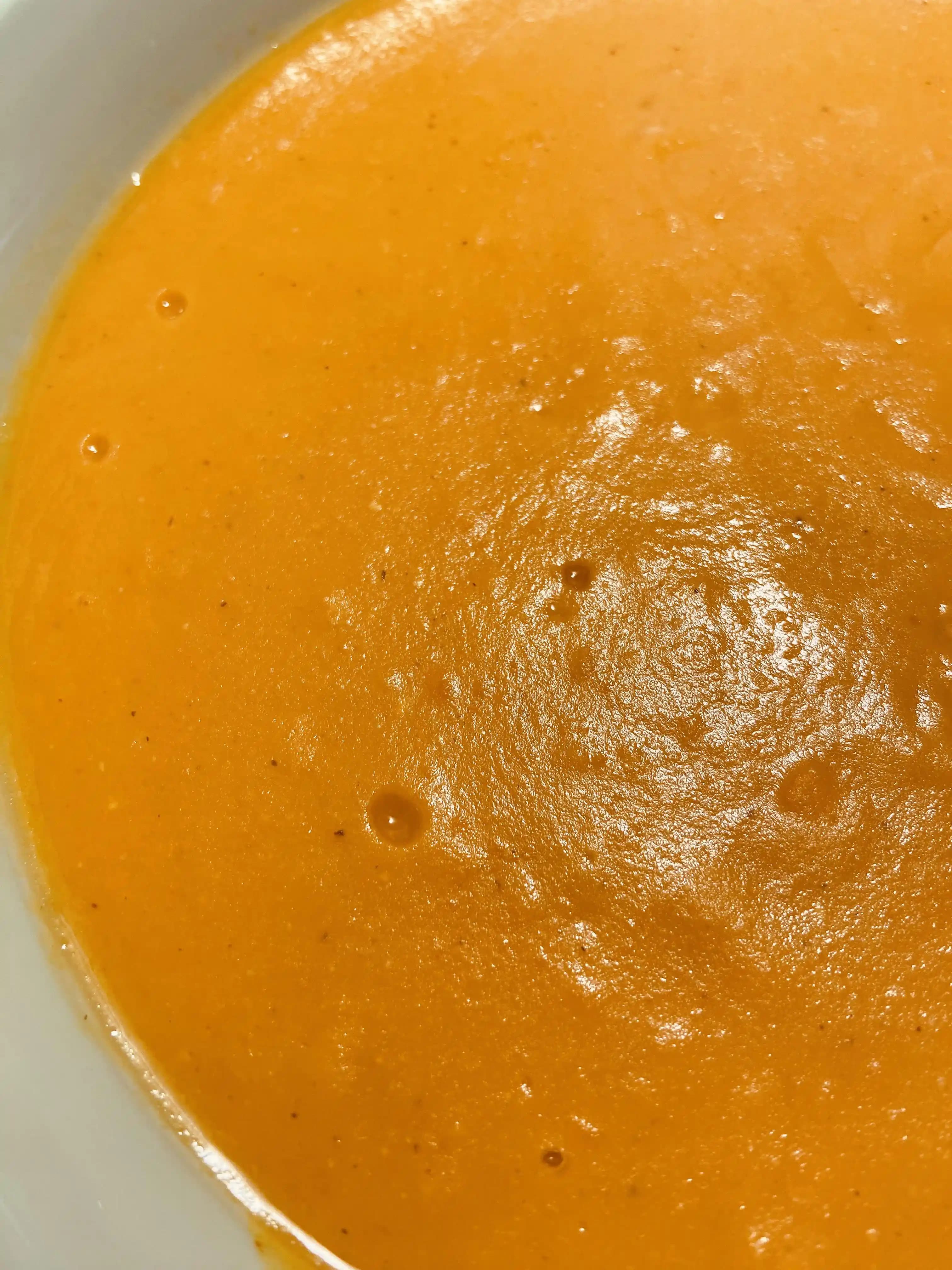 Kırmızı Mercimekli Havuçlu Zencefil Çorbası: Ekonomik ve Besleyici Tarifin Detayları