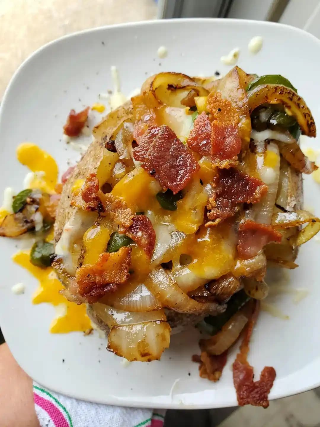 Pastırma Yağında Soğanlı ve Jalapeñolu Fırınlanmış Patates Tarifi ve Hazırlık Yöntemleri