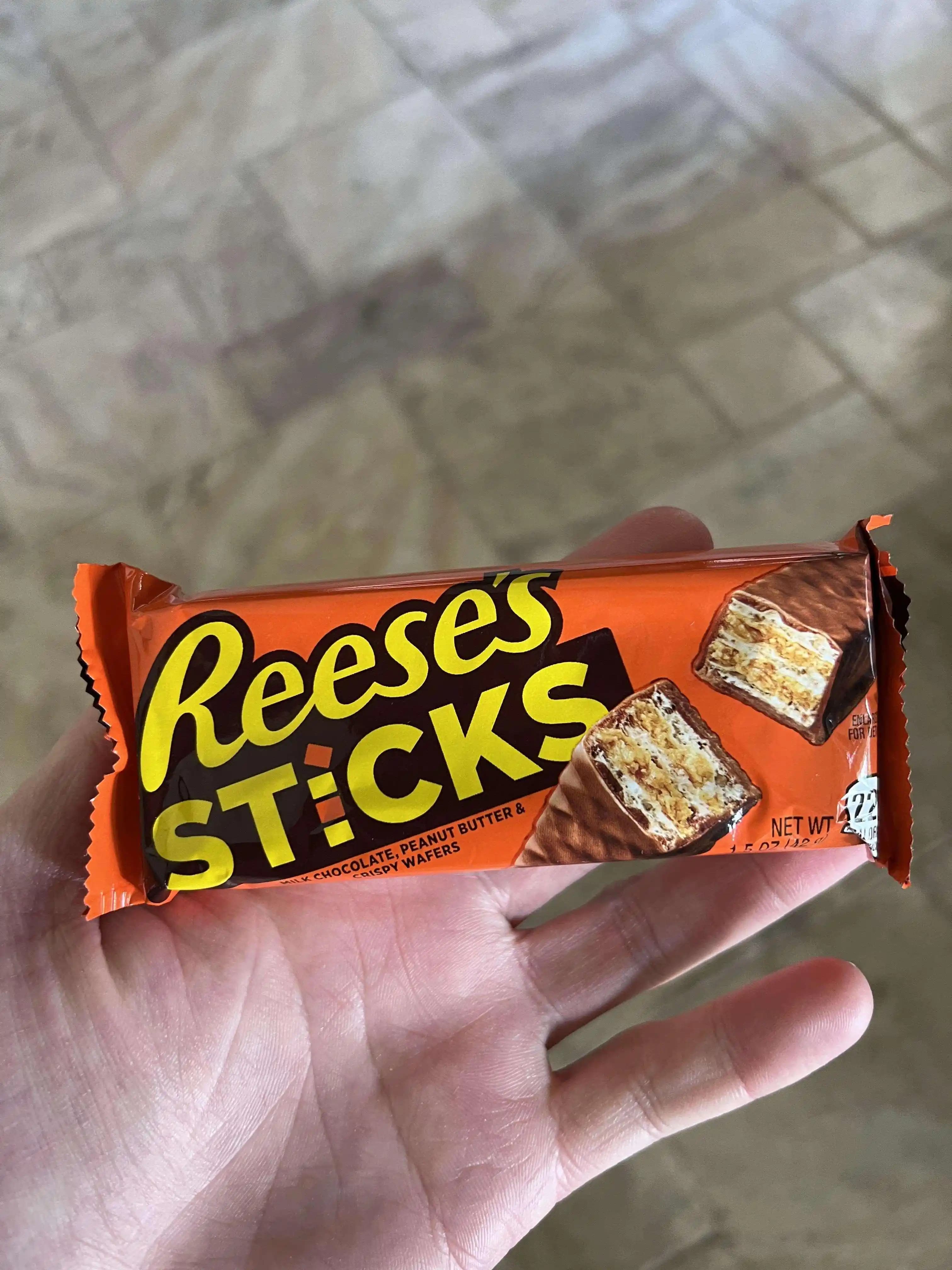 Reese's Sticks: Fıstık Ezmesi ve Çikolata Severler İçin Dengeli ve Çıtır Atıştırmalık