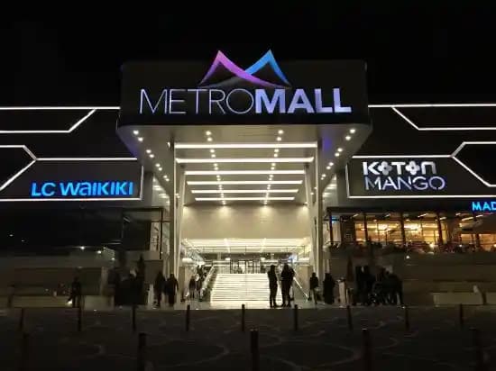 Ankara Kalbinde Metromall AVM: Geniş Alışveriş ve Eğlence İmkanları Hakkında Bilgi