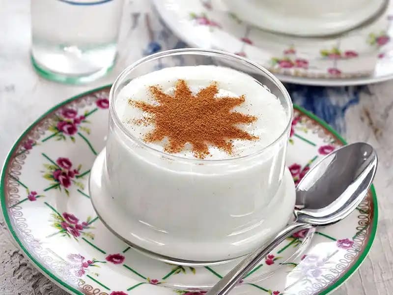 Damla Sakızı: Geleneksel Türk Tatlılarına Eşsiz Lezzet Katan Doğal Aromatik Malzeme