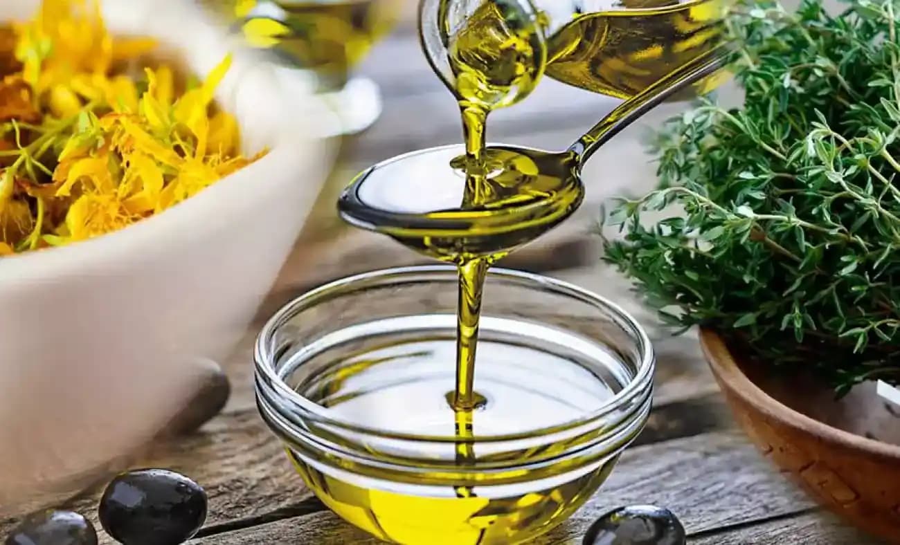 Doğal Kekik Sarımsak ve Zeytinyağının Sağlık Faydaları ve Günlük Kullanım İpuçları