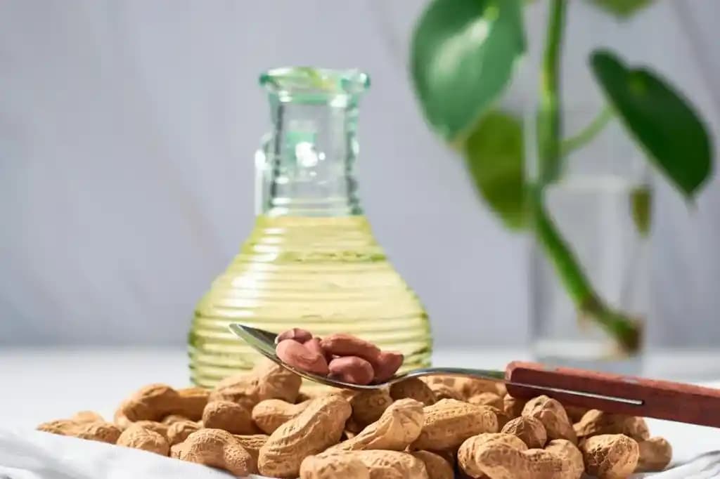 Fıstık Yağı ve Sağlık Üzerindeki Faydaları: Doğal Bir Beslenme Kaynağı ve Kullanım Alanları