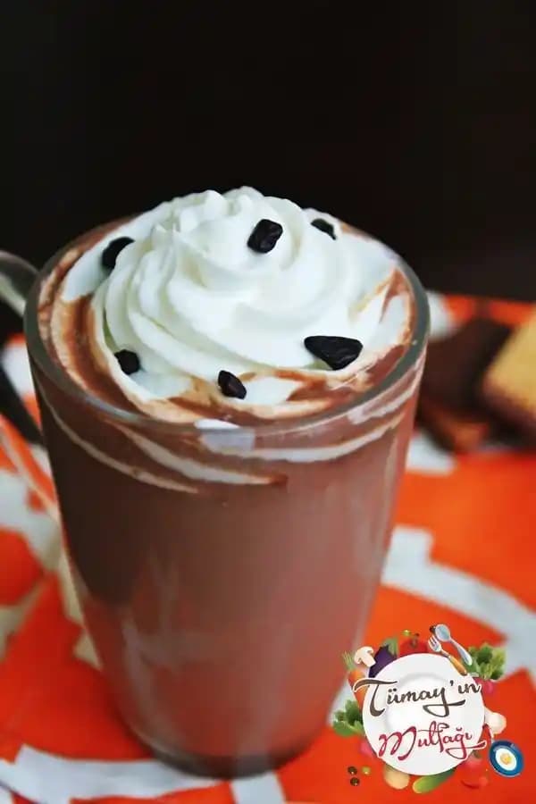 Kış Ayları İçin En İyi Sıcak Çikolata Tarifleri ve Hazırlama İpuçları