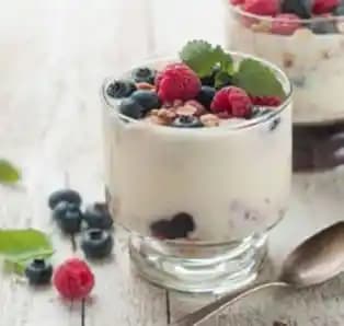 Sağlıklı Yoğurtlu Dondurma Tarifleri ve Yaz Aylarında Serinleme Yöntemleri