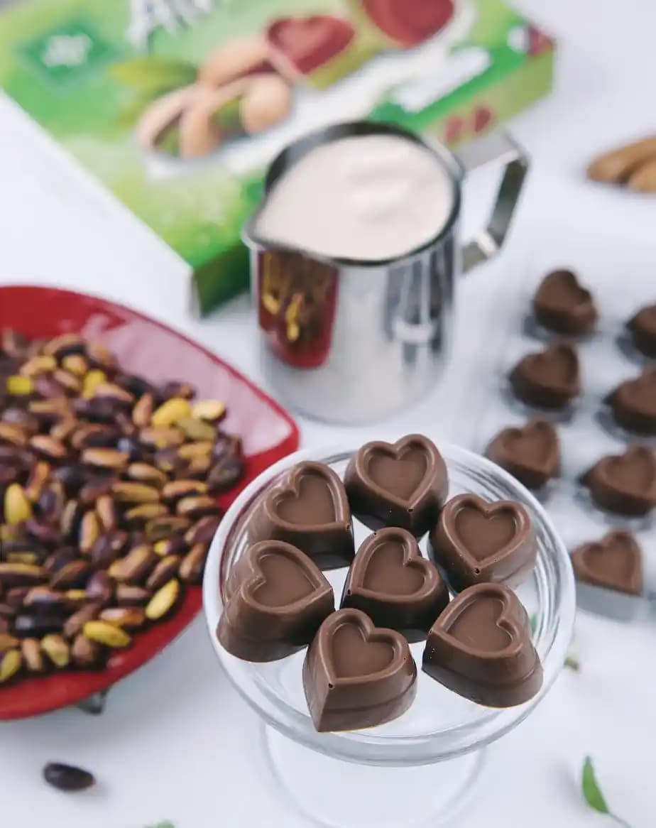 Sütlü Çikolata: Lezzet ve Kalite Açısından Özellikleri ve Tercih Nedenleri