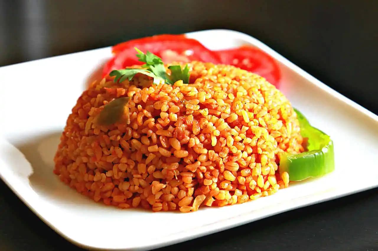 Türk Mutfağında Bulgurlu Soğuk Yemekler: Tarifler, Özellikler ve Sunum İpuçları