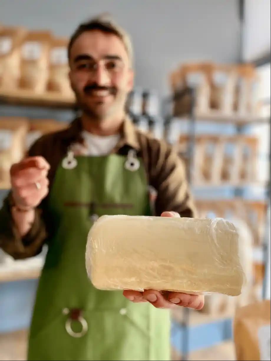 Tuzsuz Tereyağı: Doğal Üretim Yöntemleri ve Sağlıklı Beslenme Trendleri