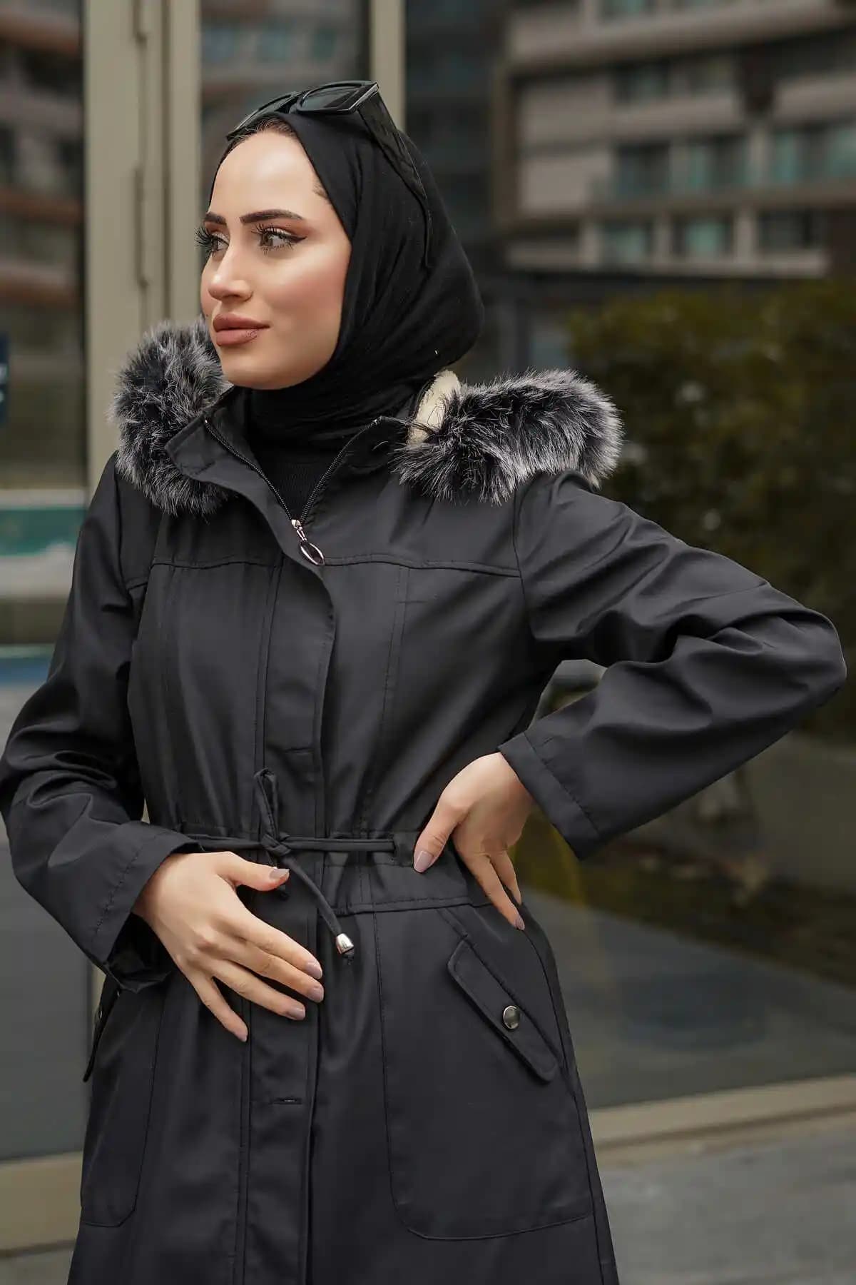 İçi Kürklü Tesettür Montlar: Şık ve Sıcak Kış Giyim Seçenekleri