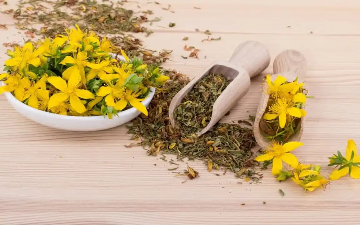 2025'te Sarı Kantaron Tableti ile Doğal Sağlıkta 5 Sır