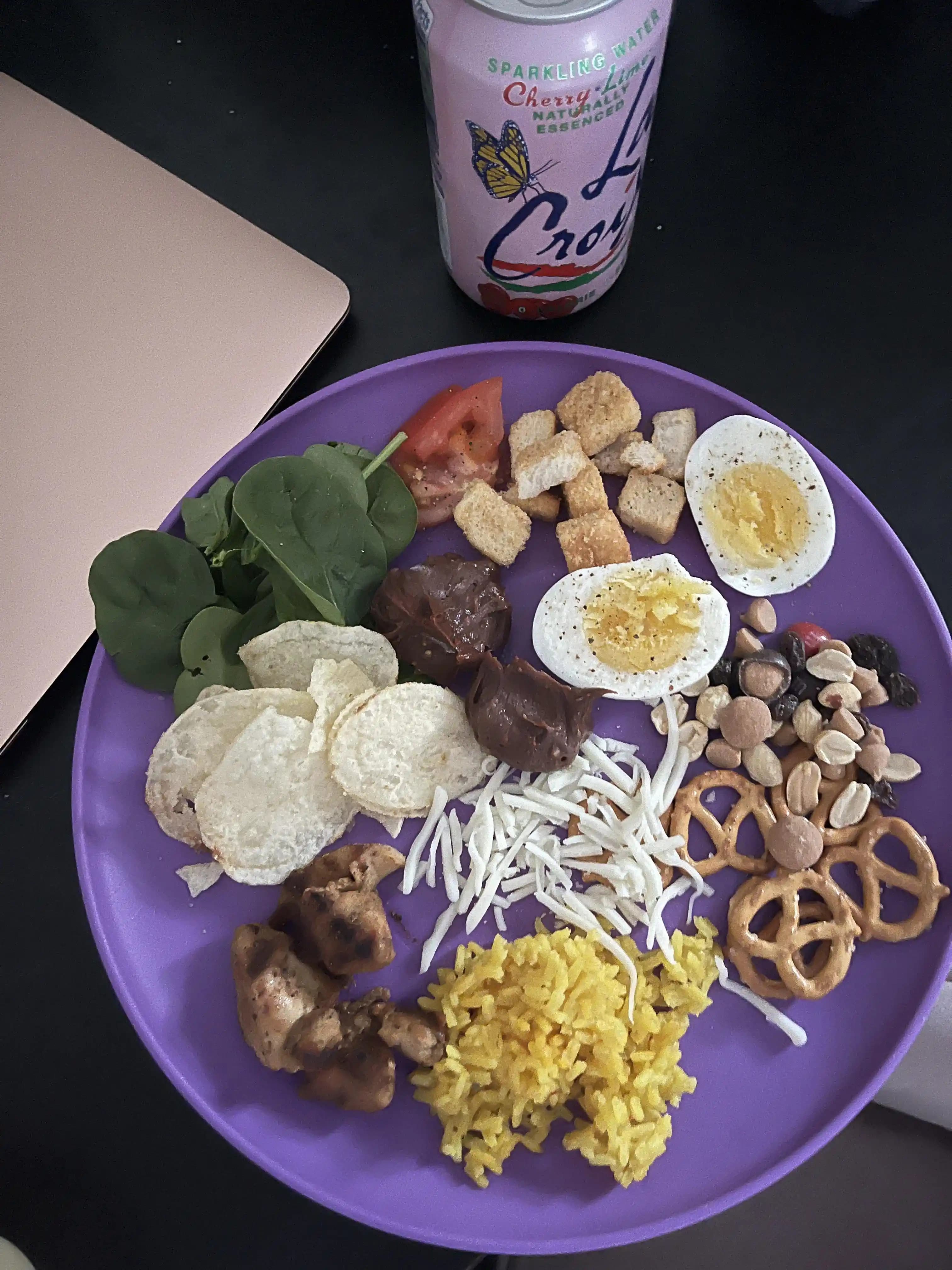 Atıştırmalık Tabakları: Çeşitli Tatlarla Pratik ve Doyurucu Beslenme Seçeneği