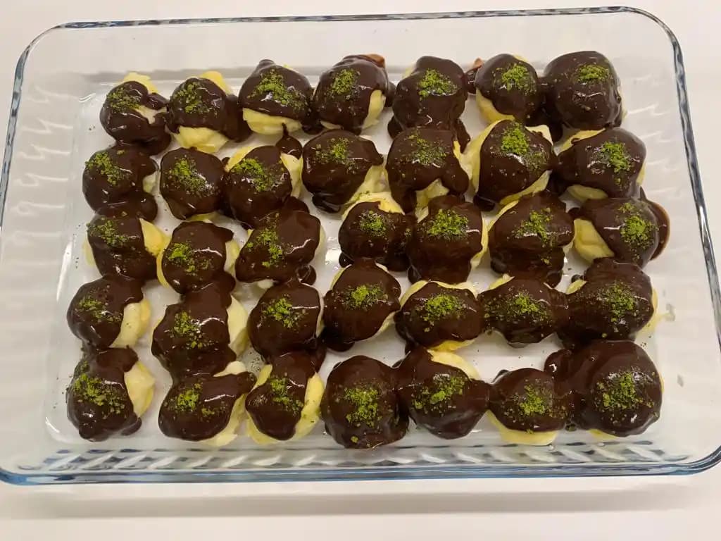 Zengin İçeriği ve Yoğun Lezzetiyle Çikolata: Çeşitleri, İçerik Yapısı ve Tüketim İpuçları