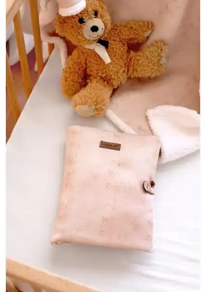 Hamur Anne Bebek Bakım Çantası ve Mordesign Çok Amaçlı Keçe Çanta Karşılaştırması 1