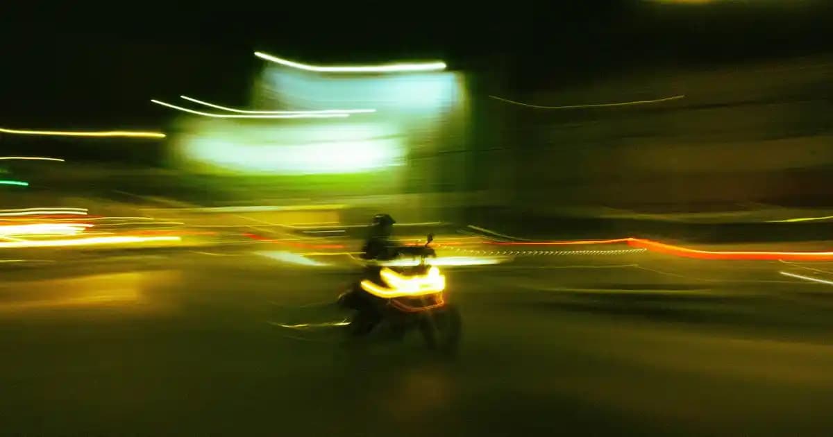 Salaş Kot Ceket Modasında Güncel Trendler ve Kombinasyon İpuçları