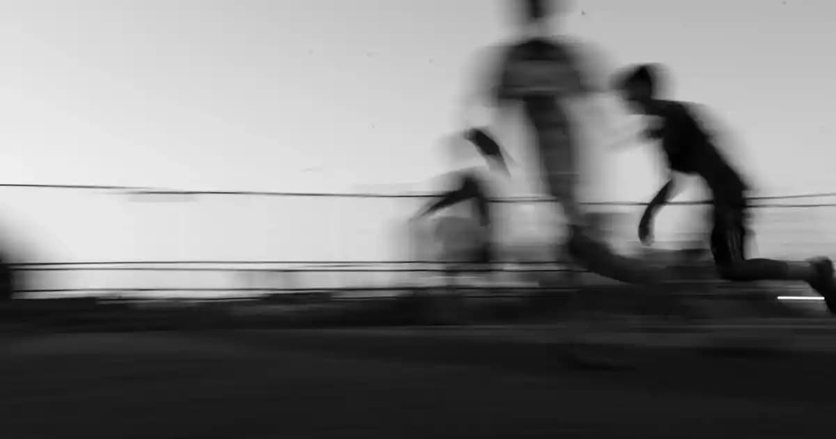 Sıfır Bir Dizisi Cio Kıyafetleri ve Moda Trendleri Günlük Hayatta İlham Verici