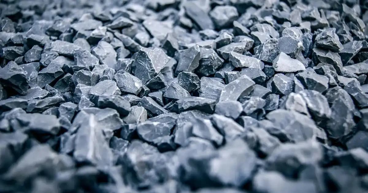 Süpermarketlerde Satılan 1 Litre Cam Şişe Coca-Cola'nın Avantajları ve Tercih Sebepleri
