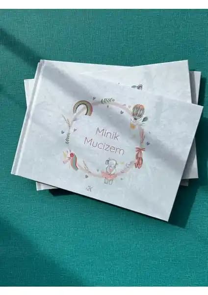Kedirengi Minik Mucizem Bebek Günlüğü ile Bebek İlk Yıllarını Detaylı Kaydedin